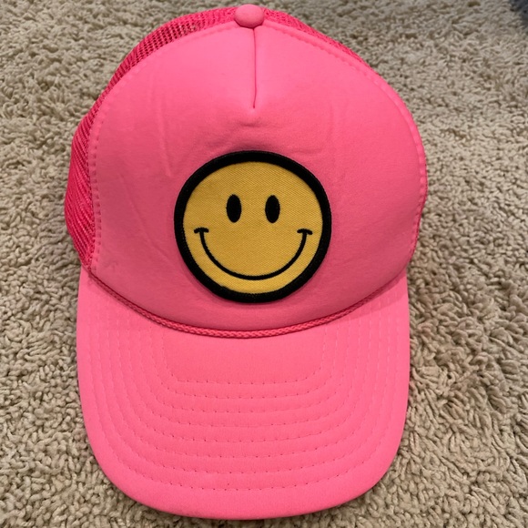 Neon pink smiley face trucker hat - Picture 2 of 3